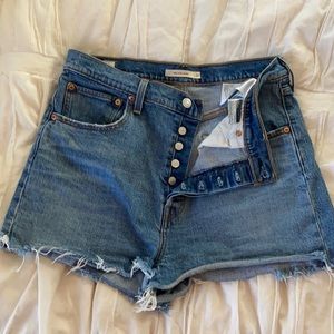 Levi ribcage short